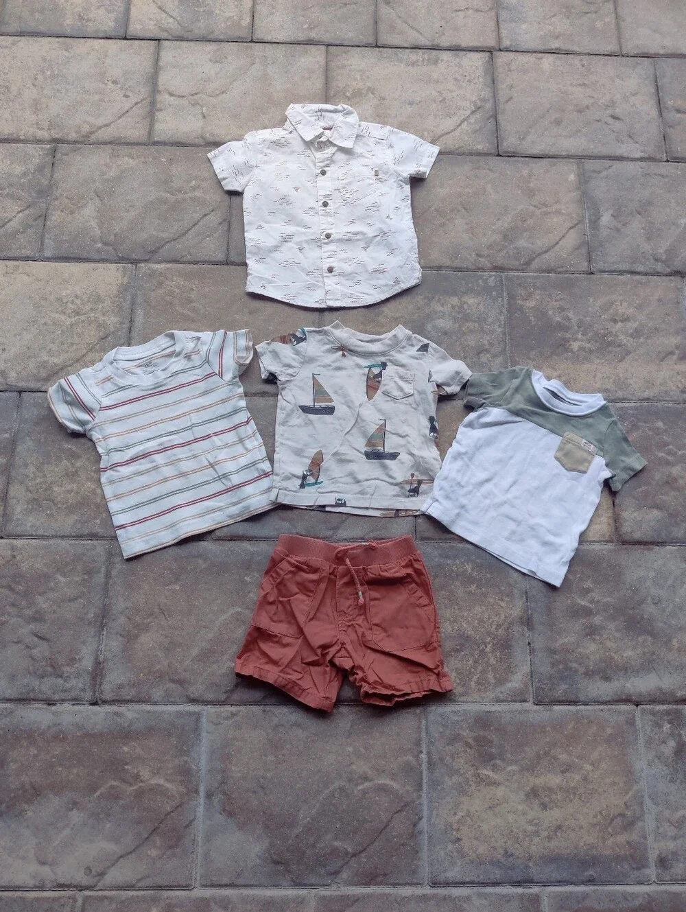 Carter's Mixed Short Sleeve Tee & Short Set in White, Green, Rust 18 Months